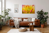 Sinus Art Wandbild 120x80cm Detailreiche Makroaufnahme einer gelben Dahlie mit weichen Übergängen und Leuchtkraft