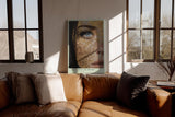Paul Sinus Wandbild in 40x60cm Ornament of Truth – Ausdrucksstarkes Porträt mit goldener Ornamentstruktur und blauem Auge
