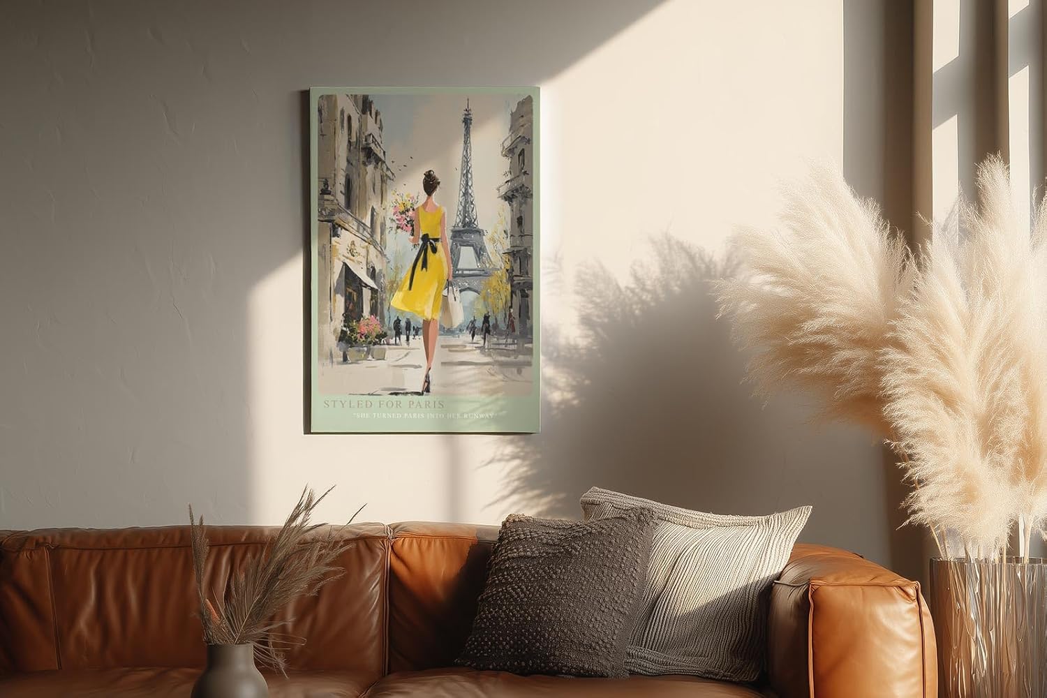 Paul Sinus Wandbild in 40x60cm Frau im gelben Kleid vor dem Eiffelturm – stilvolle Stadtszene mit französischem Charme für elegante Raumgestaltung