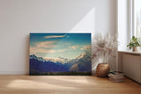 Sinus Art Wandbild 120x80cm Die schneebedeckten Berge vor blauem Himmel vermitteln Weite, Kraft und Naturerlebnis