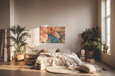 Sinus Art Wandbild 120x80cm Weichgezeichnete Nahaufnahme einer pastellfarbenen Blüte mit romantischer Stimmung