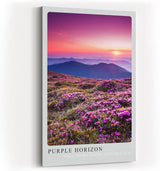 Paul Sinus Kunstdruck 40x60cm Purple Horizon – violette Berglandschaft mit Blumen im Sonnenuntergang