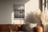 Paul Sinus Wandbild in 40x60cm Duskline mit stimmungsvoller Stadtsilhouette und Boot im Abendlicht für elegante Wandgestaltung