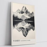 Paul Sinus Leinwandbild 80x120cm Yoho Nationalpark – Detaillierte Berglandschaft in monochromer Eleganz mit Spiegelung im See und feinen Schattierungen