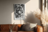 Paul Sinus Wandbild in 40x60cm Tiger in Silence – Ausdrucksstarkes Schwarz-Weiß-Porträt eines Tigers im Wasser