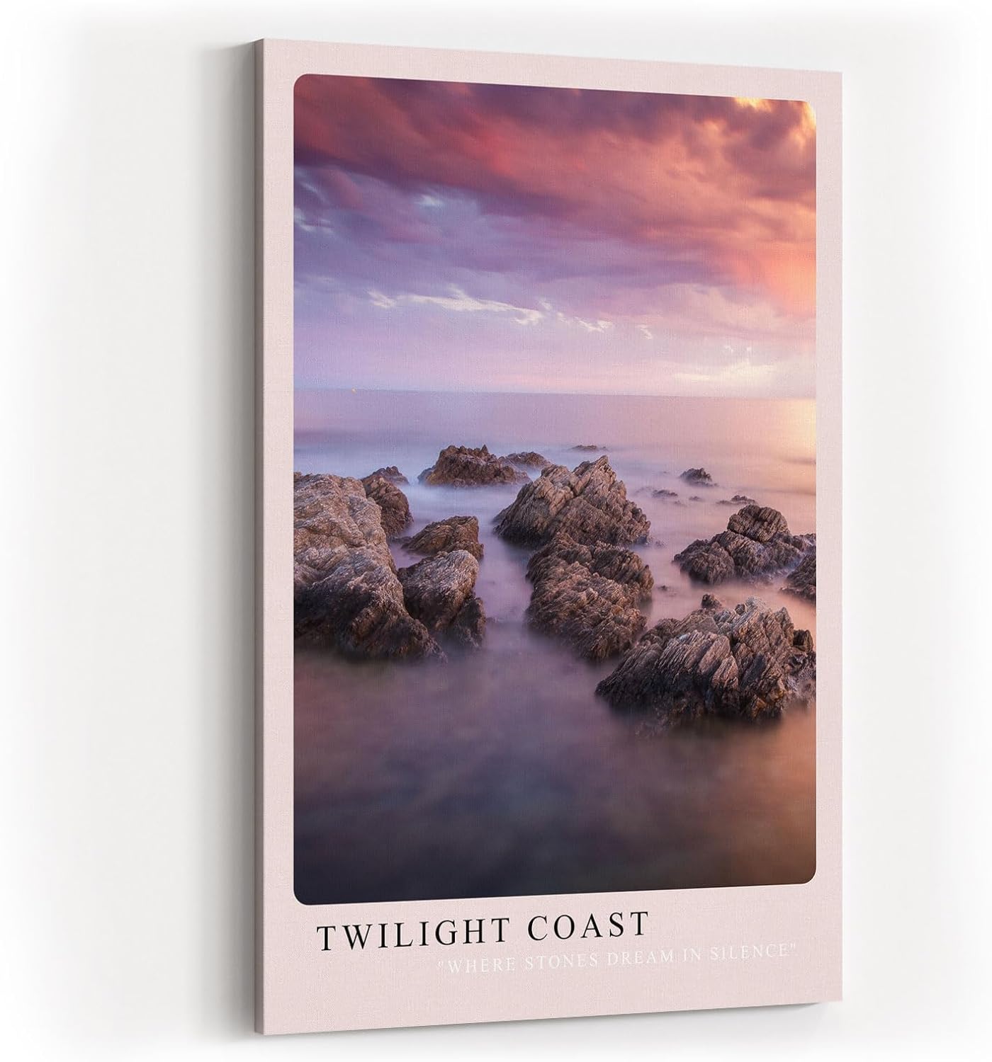Paul Sinus Kunstdruck 40x60cm Twilight Coast – Felsen im Abendlicht an ruhiger Küste mit violettem Himmel und weichem Wasser