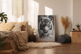 Paul Sinus Wandbild in 40x60cm Tiger in Silence – Ausdrucksstarkes Schwarz-Weiß-Porträt eines Tigers im Wasser