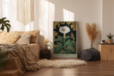 Paul Sinus Wandbild in 40x60cm The Sacred Bloom Botanische Darstellung einer weißen Blüte mit grünen Blättern vor golden verziertem Hintergrund