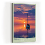 Paul Sinus Wandbild in 40x60cm Segelboot bei Sonnenuntergang mit violett-orangefarbenem Himmel und ruhiger Wasserfläche