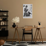 Paul Sinus Leinwandbild 80x120cm Munich – Vintage, Fotografie, Eleganz, Deutschland, Bier, Nostalgie, Charme, Stil, Schwarz-Weiß, Frau, Hund, Tradition