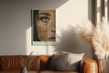 Paul Sinus Wandbild in 40x60cm Ornament of Truth – Ausdrucksstarkes Porträt mit goldener Ornamentstruktur und blauem Auge