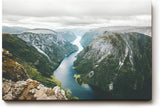 Sinus Art Wandbild 120x80cm Beeindruckende Aussicht auf schmalen Fjord zwischen steilen Felsen für imposante Raumwirkung