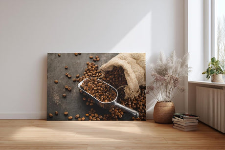 Sinus Art Wandbild 120x80cm Kaffeebohnen in Metallschaufel neben Jutesack auf dunklem Untergrund für authentisches Ambiente