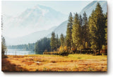 Sinus Art Wandbild 120x80cm Idyllische Szene mit Bergsee, herbstlicher Wiese und Tannenwald für naturverbundene Räume