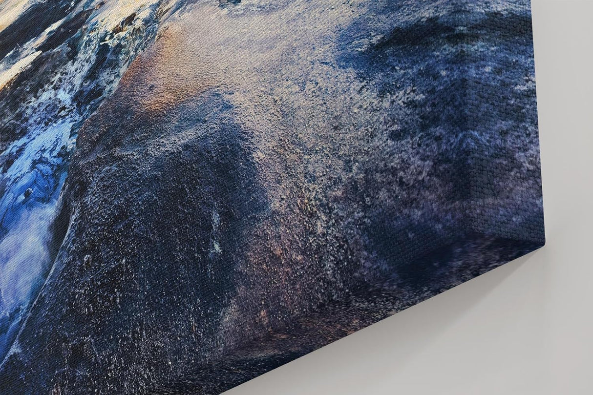 Sinus Art Wandbild 120x80cm Faszinierende isländische Lavalandschaft mit Geysiren, Felsen und dramatischem Himmel