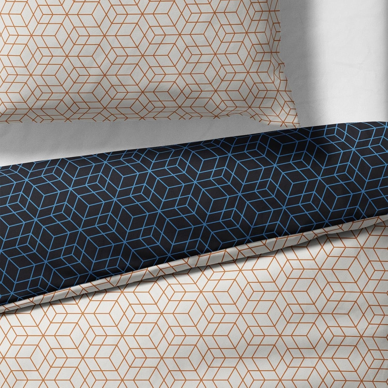 Sinus Art Mikrofaser Bettwäsche 135x200 cm + 80x80 cm – Wendedesign in Dunkelblau & Beige mit 3D-Würfelmuster, pflegeleicht & allergikerfreundlich