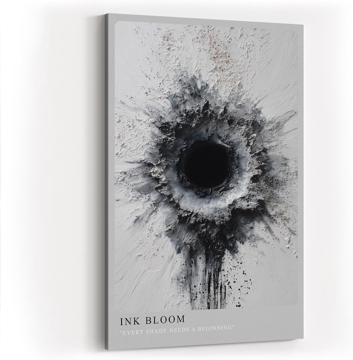 Paul Sinus Wandbild in 40x60cm Ink Bloom Abstraktes Schwarz-Weiß-Kunstwerk mit texturierter, radialer Form und dunklem Zentrum