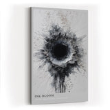 Paul Sinus Wandbild in 40x60cm Ink Bloom Abstraktes Schwarz-Weiß-Kunstwerk mit texturierter, radialer Form und dunklem Zentrum