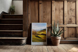 Paul Sinus Kunstdruck 40x60cm Südtirol Italien – sonnige Hügellandschaft mit goldenen Wiesen und herbstlicher Tiefe