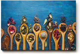 Sinus Art Wandbild 120x80cm Bunte Gewürze auf Holzlöffeln vor rustikalem Hintergrund – kulinarisch und stilvoll