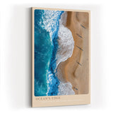 Paul Sinus Wandbild in 40x60cm Ocean's Edge – Luftaufnahme von Wellen und Sandstrand in Blauund Beigetönen