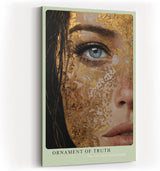 Paul Sinus Wandbild in 40x60cm Ornament of Truth – Ausdrucksstarkes Porträt mit goldener Ornamentstruktur und blauem Auge