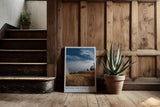 Paul Sinus Kunstdruck 40x60cm Beyond the Ridge mit felsiger Hochebene und weitem Himmel