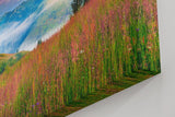 Sinus Art Wandbild 120x80cm Farbige Bergwiese mit Nebelschwaden und dramatischem Himmel für emotionale Raumwirkung