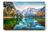 Sinus Art Wandbild 120x80cm Bunt gefärbte Herbstbäume spiegeln sich im ruhigen Bergsee vor alpiner Kulisse