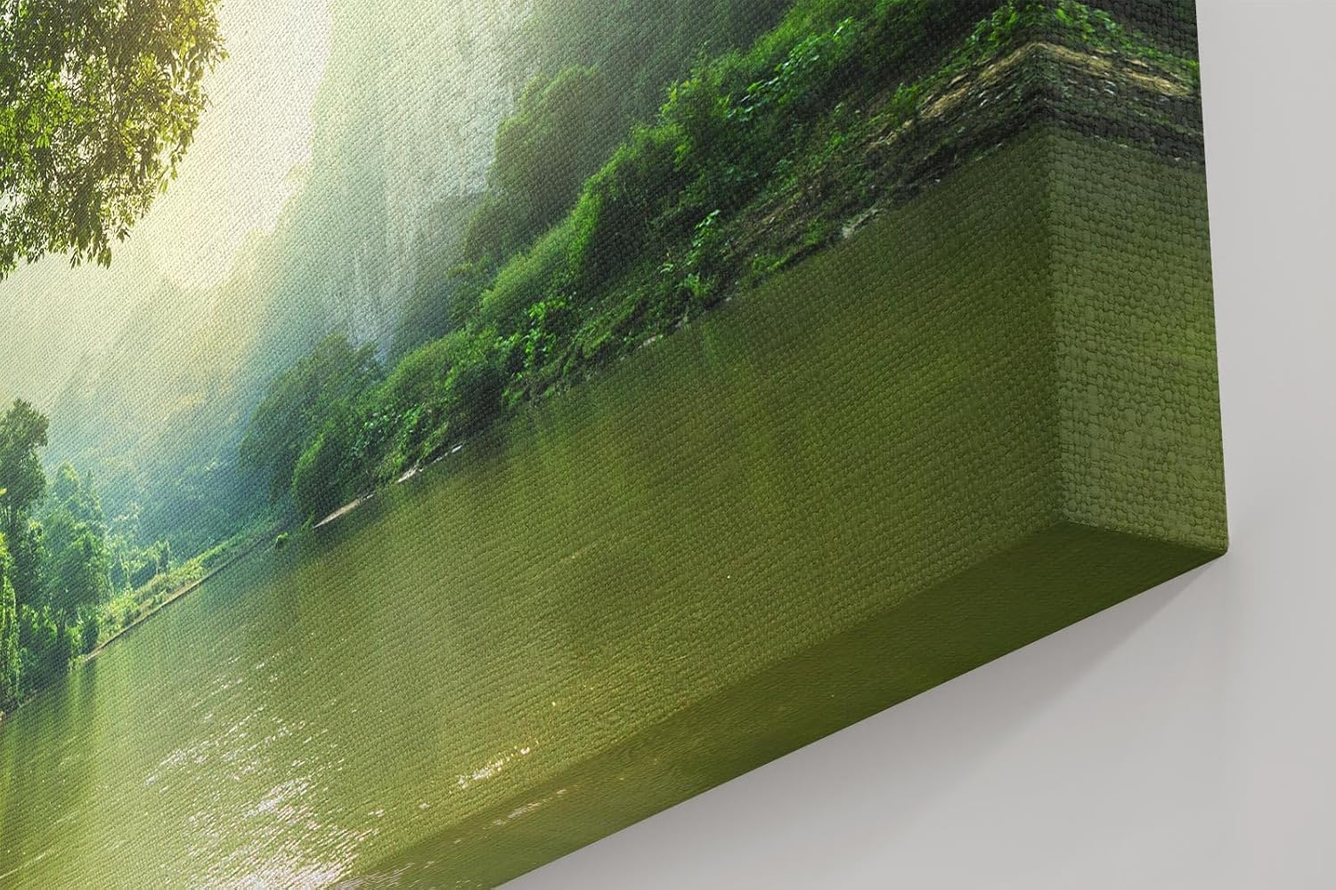 Sinus Art Wandbild 120x80cm Stimmungsvoller Flusslauf im Tal mit Sonnenaufgang und dichter Vegetation