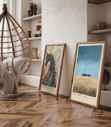 Paul Sinus Leinwandbild 80x120cm Toscana Minimalismus – Weite Landschaft mit sanften Feldern und charakteristischer Baumreihe unter klarem Himmel
