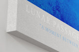 Paul Sinus Wandbild in 40x60cm Vogelschwarm vor hellem Vollmond auf blauem Himmel