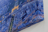Sinus Art Wandbild 120x80cm Der leuchtende Eiffelturm inmitten der Stadt sorgt für Eleganz und Fernweh im Raum