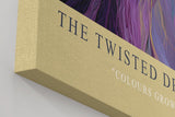 Paul Sinus Wandbild in 40x60cm The Twisted Dream – Farbintensive Kunst mit verschlungenem Baum in surrealer Landschaft