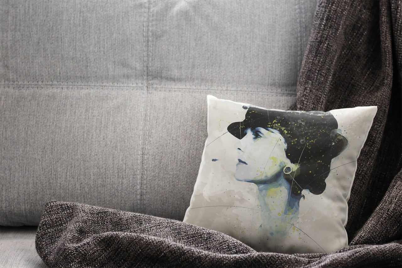Coco_Chanel2l5LVb2Mveo5Y_1280x1280.jpg