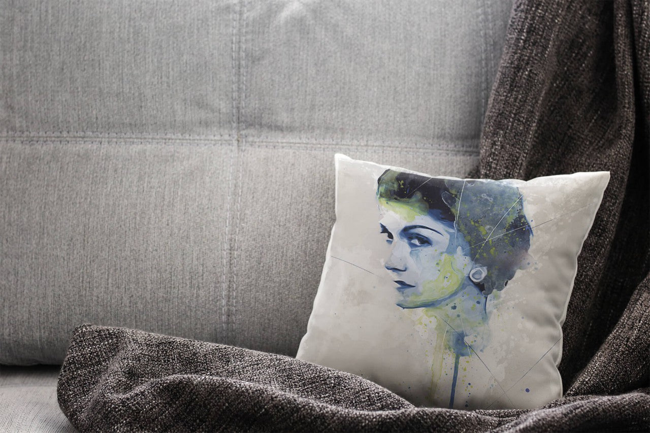 Coco_Chanel_Iht8oyFe9af6gc_1280x1280.jpg