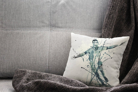 Cristiano_Ronaldo_IVQNspQt2HZ0i3b_1280x1280.jpg