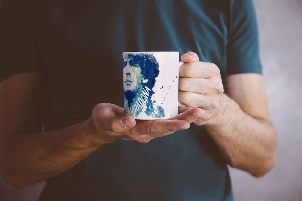 Diego_Maradona_90x60cm_TASSEN_MODEL2_Splasch_2018_1280x1280.jpg