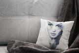 Monica_Bellucci_IvO6SeMpXpKpHV_1280x1280.jpg