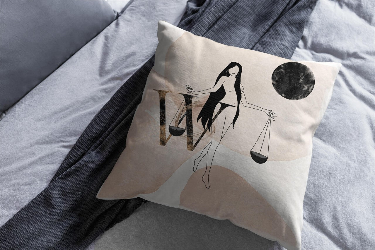 MoonChild_0195j2NlXDgUAD5Z_1280x1280.jpg