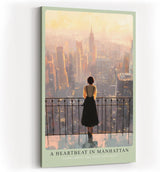 Paul Sinus Wandbild in 40x60cm A Heartbeat in Manhattan – Frau auf Balkon mit Blick auf New Yorker Skyline im Abendlicht, stimmungsvolles Stadtmotiv