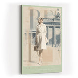 Paul Sinus Wandbild in 40x60cm Berlin Chic Frau im weißen Mantel vor Brandenburger Tor klassische Eleganz auf Leinwand