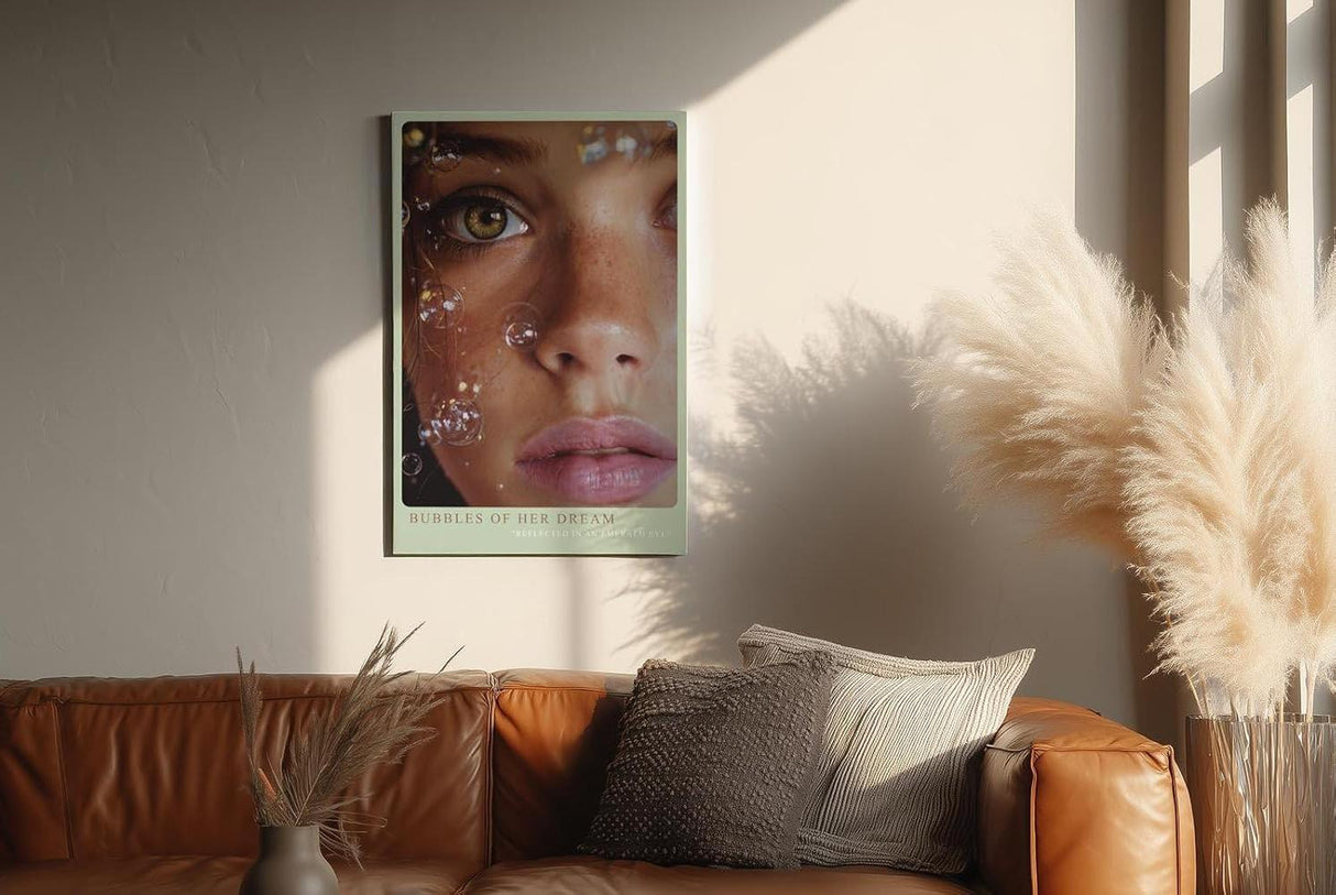 Paul Sinus Wandbild in 40x60cm Bubbles of Her Dream hyperrealistisches Porträt einer Frau mit grünen Augen und Seifenblasen