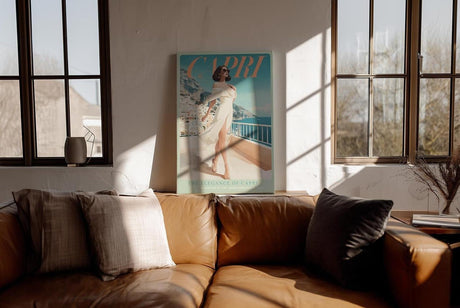 Paul Sinus Wandbild in 40x60cm Capri Küstenidylle mit eleganter Frau im weißen Kleid mediterrane Kunst auf Leinwand