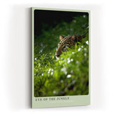 Paul Sinus Wandbild in 40x60cm Eye of the Jungle – Leopard im dichten Grün, seitlich aus dem Schatten auftauchend