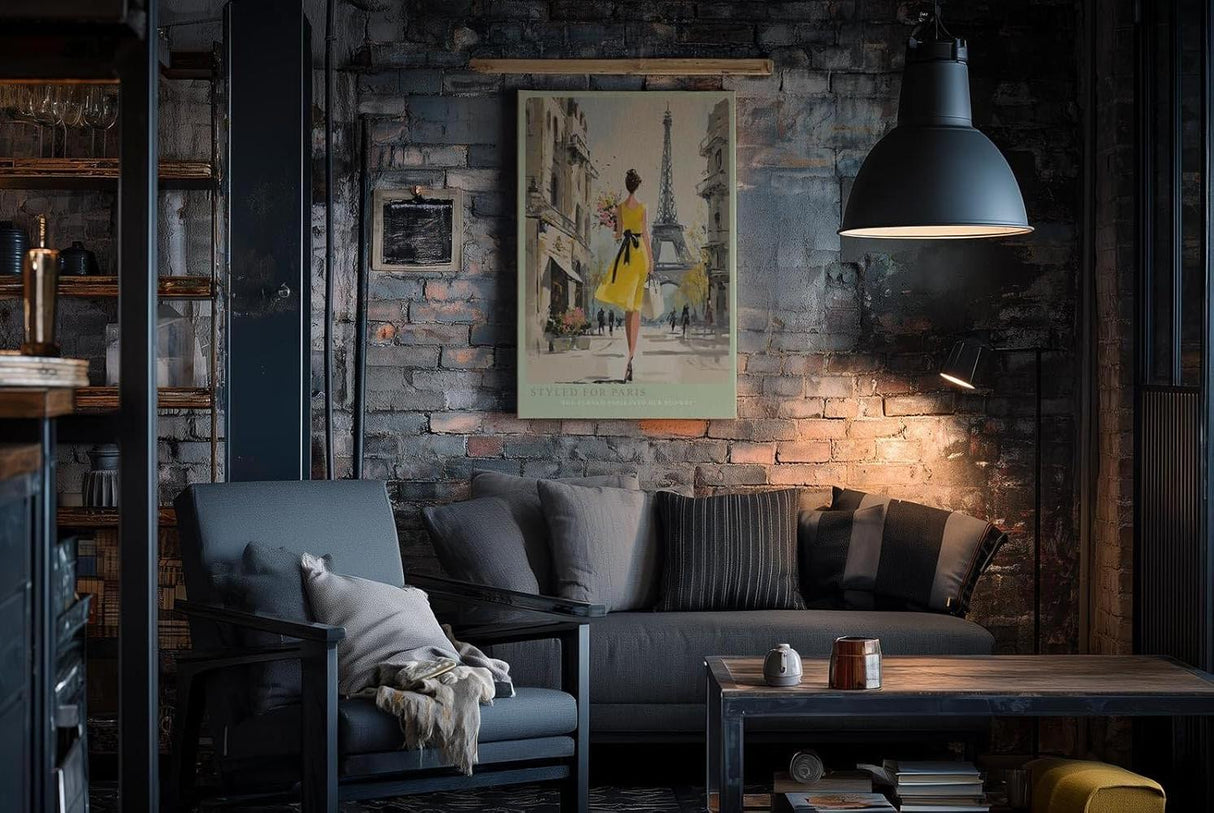 Paul Sinus Wandbild in 40x60cm Frau im gelben Kleid vor dem Eiffelturm – stilvolle Stadtszene mit französischem Charme für elegante Raumgestaltung