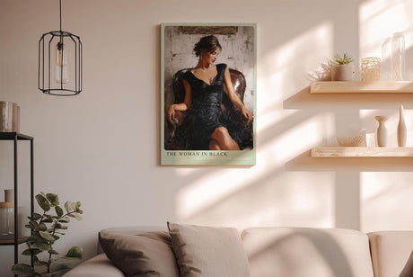 Paul Sinus Wandbild in 40x60cm Frau in elegantem schwarzen Kleid auf Lederstuhl – stilvolles Porträt in moderner Maltechnik