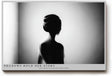 Paul Sinus Wandbild 120x80cm Frauen Silhouette Schwarz Weiss Fotokunst elegantes Portrait Poster minimalistische Wanddekoration fuer Wohnzimmer Schlafzimmer Büro