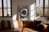 Paul Sinus Wandbild in 40x60cm Inkflower Abstraktes Schwarz-Weiß-Motiv mit blütenähnlicher, radialer Struktur und dunklem Zentrum