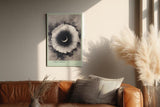 Paul Sinus Wandbild in 40x60cm Inkflower Abstraktes Schwarz-Weiß-Motiv mit blütenähnlicher, radialer Struktur und dunklem Zentrum